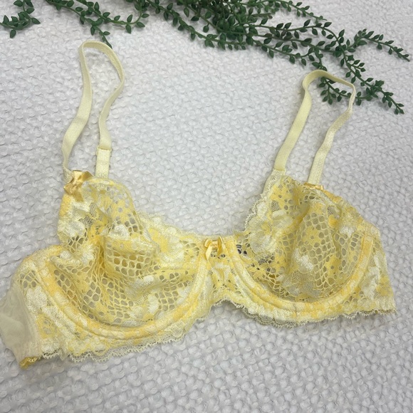 Like new! Adore me pastel yellow bra - Picture 2 of 6
